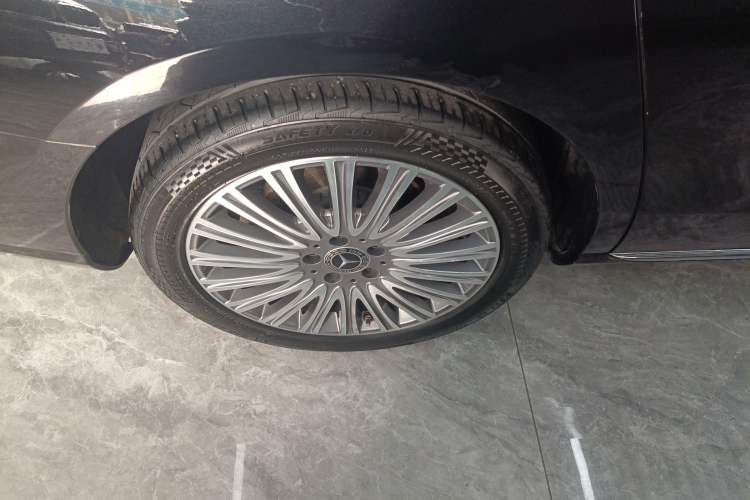 Used Mercedes-Benz E-Class 2023 E 300 L Luxury Model
