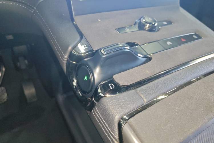 Used Nio ES8 2020 580 km Range Six-Seater Version Gear Lever