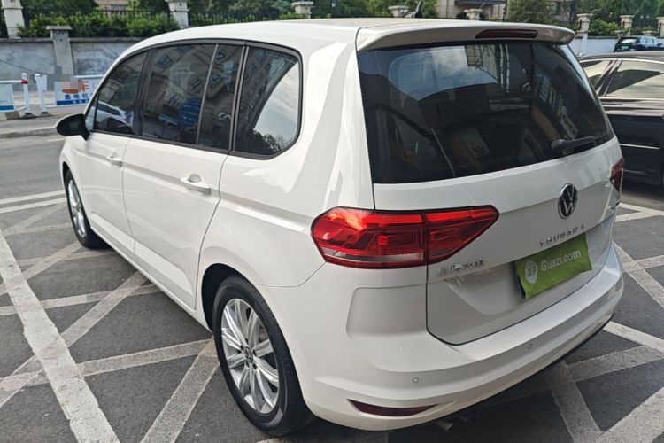 Used Volkswagen Touran 2021 Volkswagen Touran L 280TSI DSG Style Edition 7 Seats
