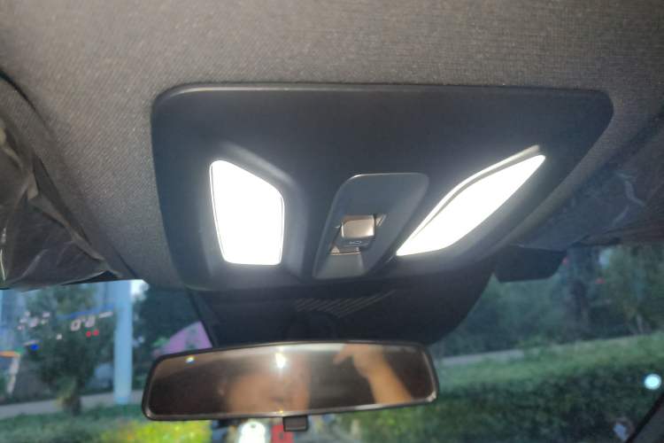 Used Oshan Z6 2023 Blue Whale 1.5T DCT Smart Luxury Model