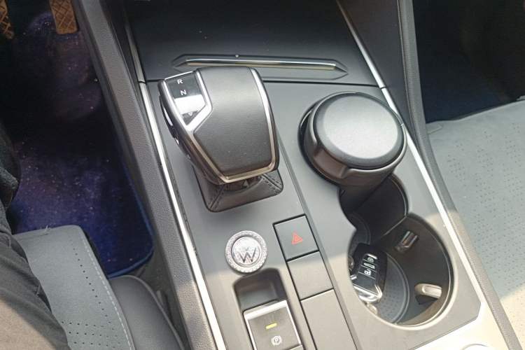 Used Volkswagen Touareg 2022 2.0 TSI Flagship Special Edition Gear Lever