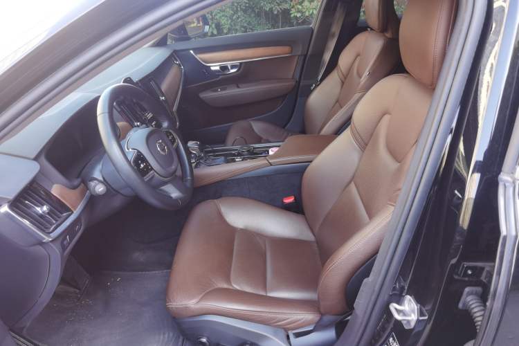 Used Volvo S90 2020 T5 Zhiyi Luxury Edition
