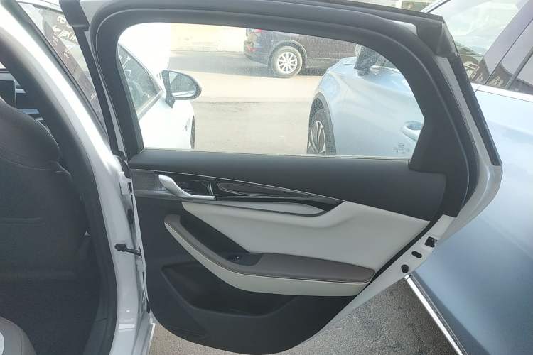 Used BYD Qin PLUS 2023 Champion Edition DM-i 120KM Excellence Model