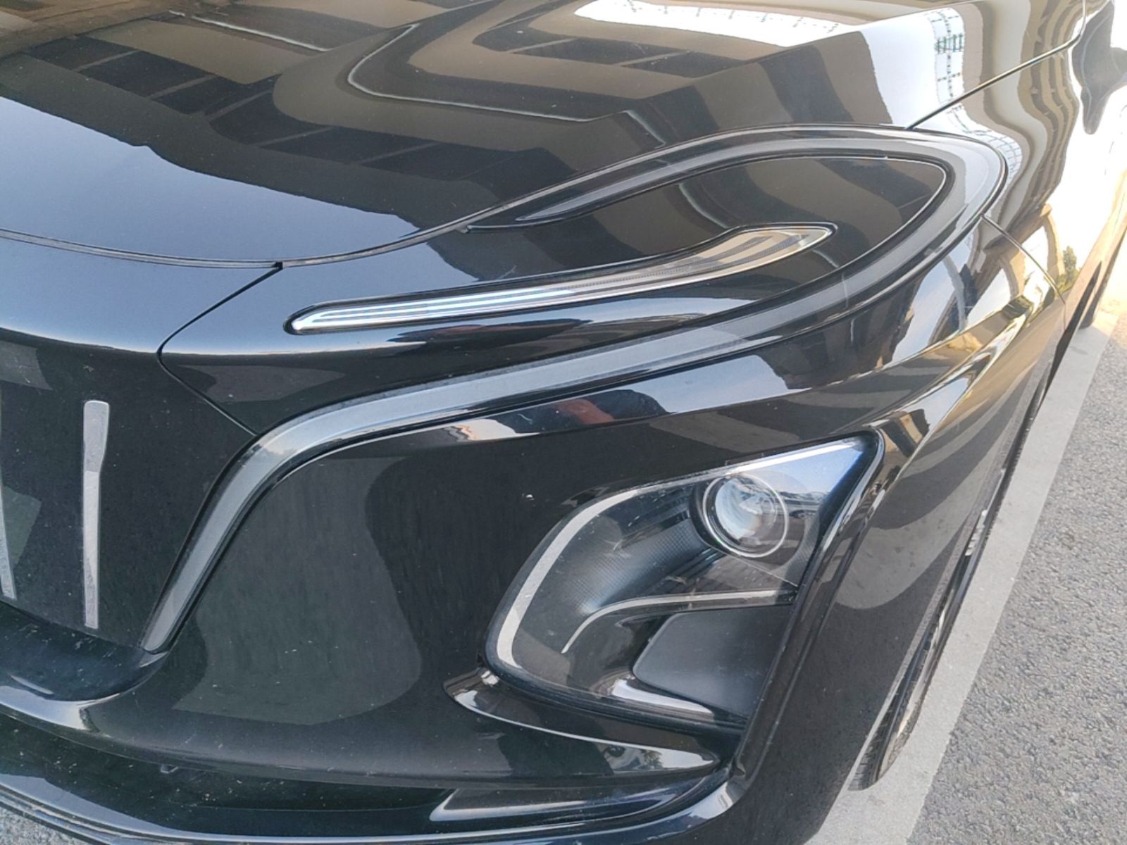 Hongqi E-QM5 2023 Base Travel Edition — снимка 8