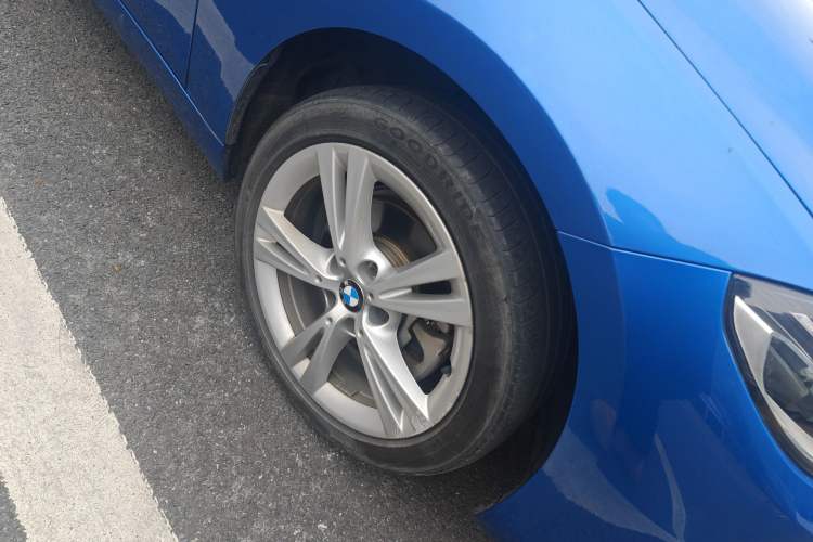 Used BMW 1 Series 2017 118i Design Package Model Right Front Wheel Hub