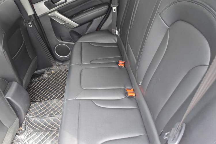 Used Haval H2 2018 Red-Label 1.5T Manual Two-Wheel Drive Luxury Model
