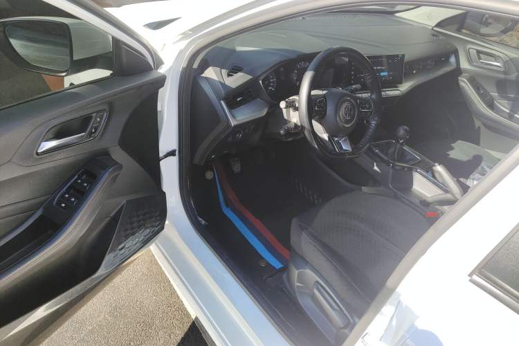 Used MG 5 2023 180 DVVT Manual Fashion Edition
