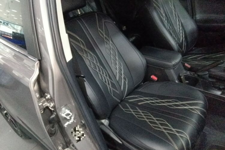 Used Toyota RAV4 2016 2.0L CVT Two-Wheel Drive Fashion Edition China V Standard Right Front Seat