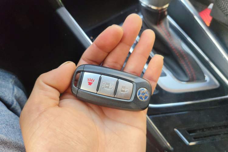 Used Venucia T60 2020 1.6L CVT Smart Drive Version China VI Standard Vehicle Key