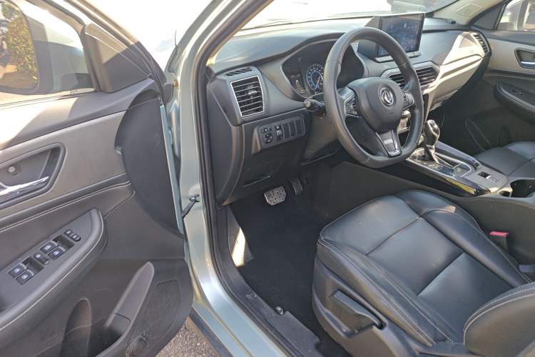 Used Dongfeng Fengon S560 2018 1.8L CVT Elite Model 5 Seats