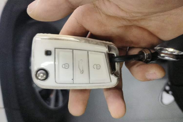 Used Volkswagen Tharu 2019 280TSI Two-Wheel Drive R-Line China V Standard Interior 1