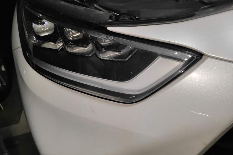 Used Toyota Highlander 2022 Dual-Engine 2.5L Four-Wheel Drive Prestige Version 7 Seats Right Front Headlight