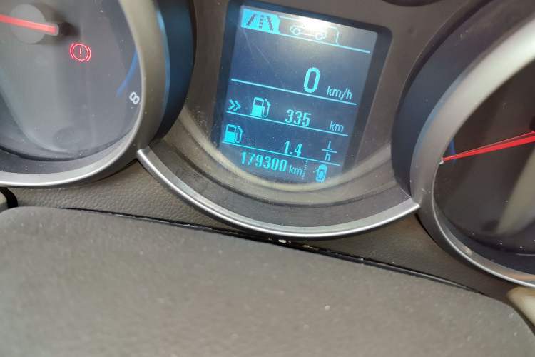 Used Chevrolet Cruze 2015 1.5L Classic SL MT
