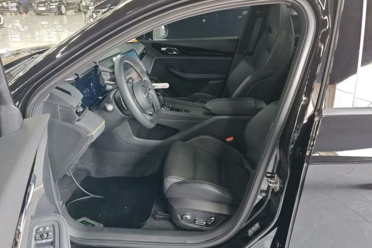 Used Lynk & Co 03 2023 2.0TD DCT H-Power Halo
