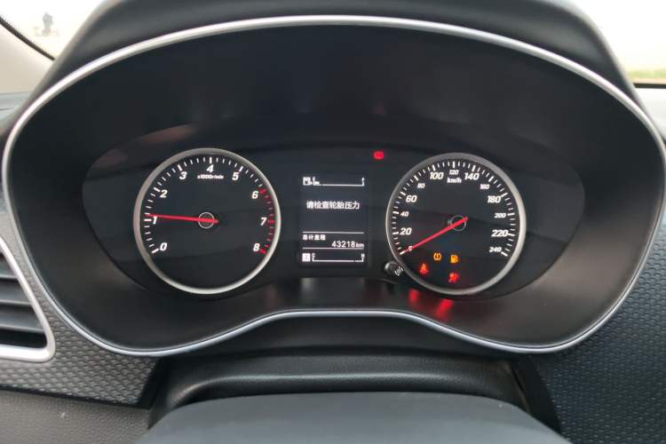 Used Baojun 730 2019 1.5T Manual Fashion Model 7-seater China VI
