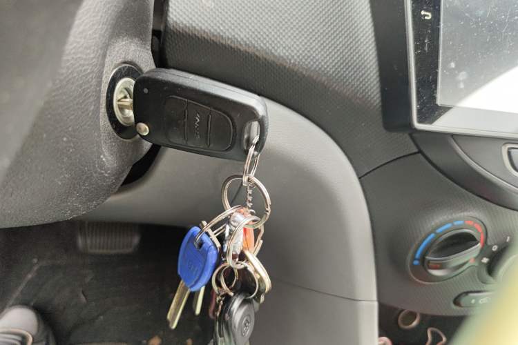 Used Hyundai Verna (older generation) 2016 1.4L Automatic Smart GLS Vehicle Key