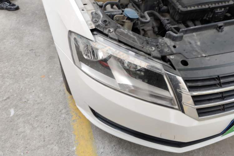 Used Volkswagen Gran Lavida 2013 1.6L Manual Fashion Model