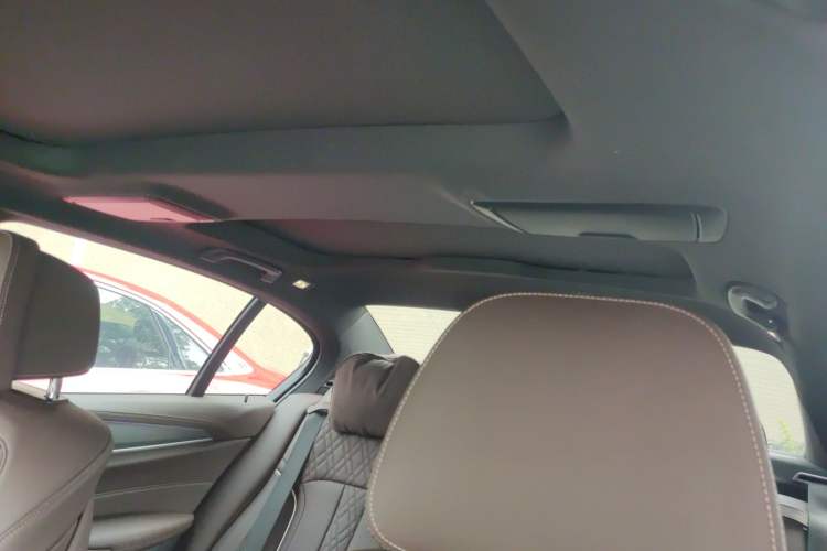 Used BMW 5 Series 2022 Second Facelift 530Li Luxury Version M Sport Package
