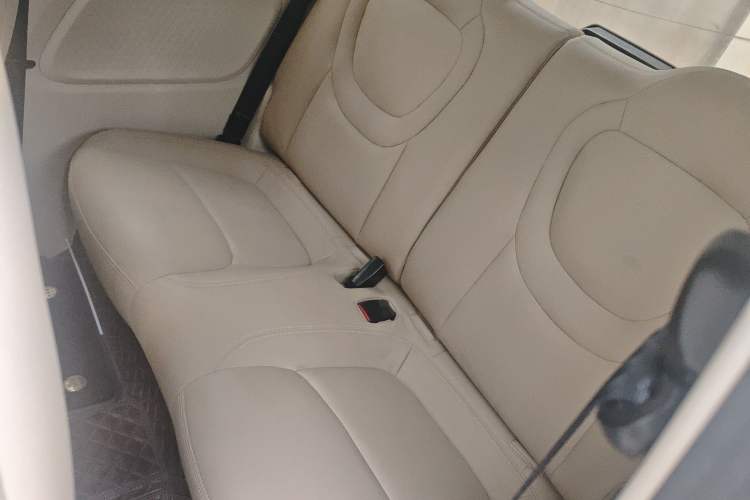 Used Wuling Hongguang MINIEV 2024 3rd Generation 215km Advanced Version Left Rear Seat