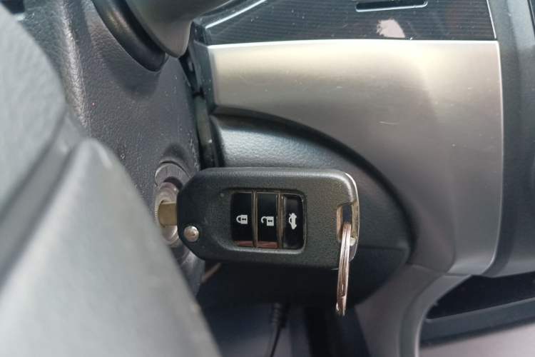 Used Honda Crider 2015 1.8L automatic comfort version Interior 1