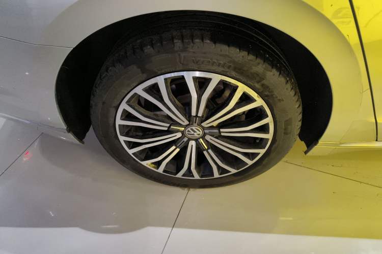 Used Volkswagen Phideon 2018 Revised Version 380TSI Two-Wheel Drive Business Edition