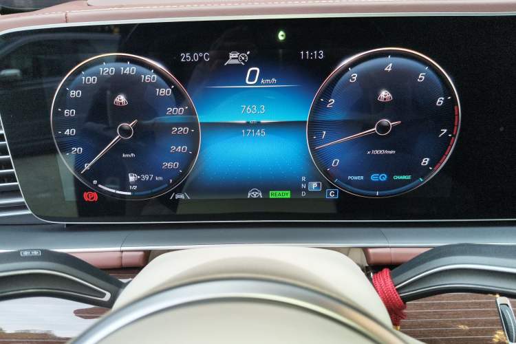 Used Mercedes-Benz Maybach GLS 2021 GLS 480 4MATIC Odometer Close Up
