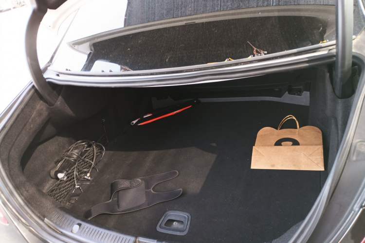 Used Mercedes-Benz E-Class 2018 Facelift E 200 L Sport 4MATIC