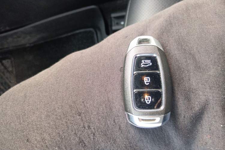 Used Hyundai Elantra 2023 1.5L CVT LUX Prestige Edition Vehicle Key