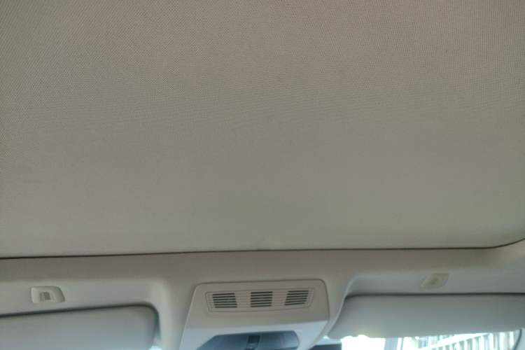 Used BMW 5 Series 2014 525Li Leading Model