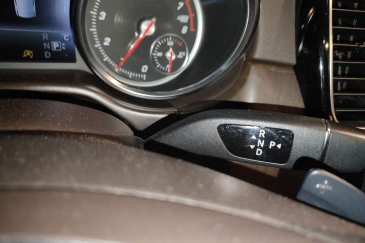 Used Mercedes-Benz GLE 2017 GLE 320 4MATIC Dynamic Model Gear Lever