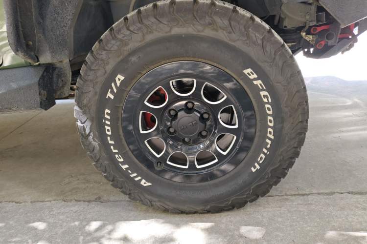 Used BAIC Off-Road BJ40 2020 2.3T Automatic Four-Wheel Drive Rainforest Expedition Edition Right Front Wheel Hub