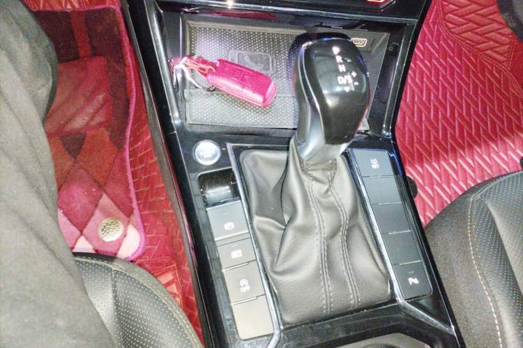 Used Volkswagen Passat 2020 330TSI Luxury Edition China VI