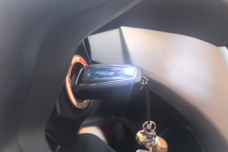 Used Ford Kuga 2013 1.6L GTDi Two-Wheel-Drive Trend Model