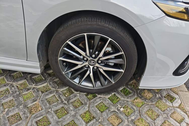 Used Toyota Camry 2021 2.0G Luxury Edition Right Front Wheel Hub
