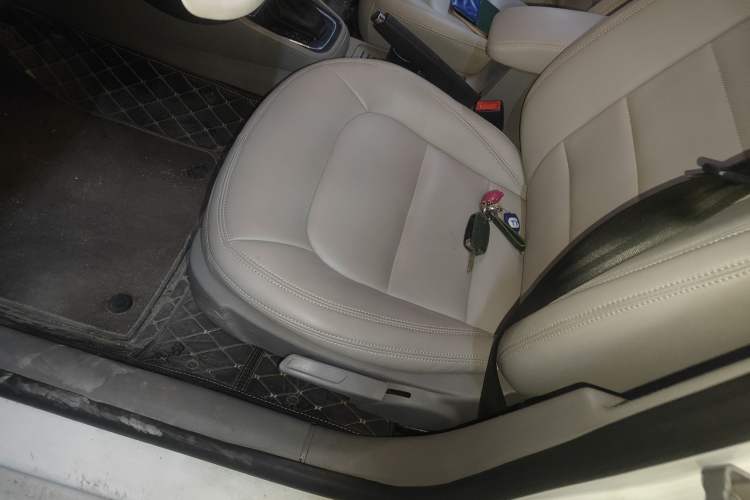 Used Volkswagen Bora 2014 1.6L Automatic Fashion Model