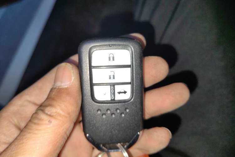 Used Honda Civic 2019 220TURBO CVT Dynamic Edition China V Emission Standard Vehicle Key