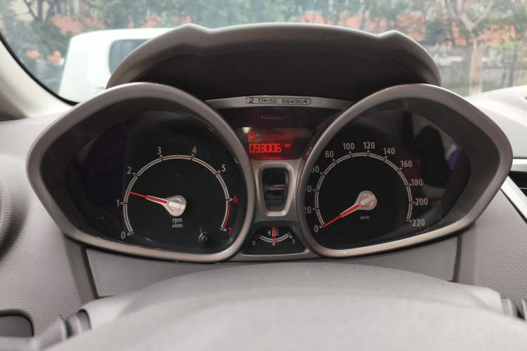 Used Ford Fiesta 2011 Hatchback 1.5L Automatic Fashion Edition
