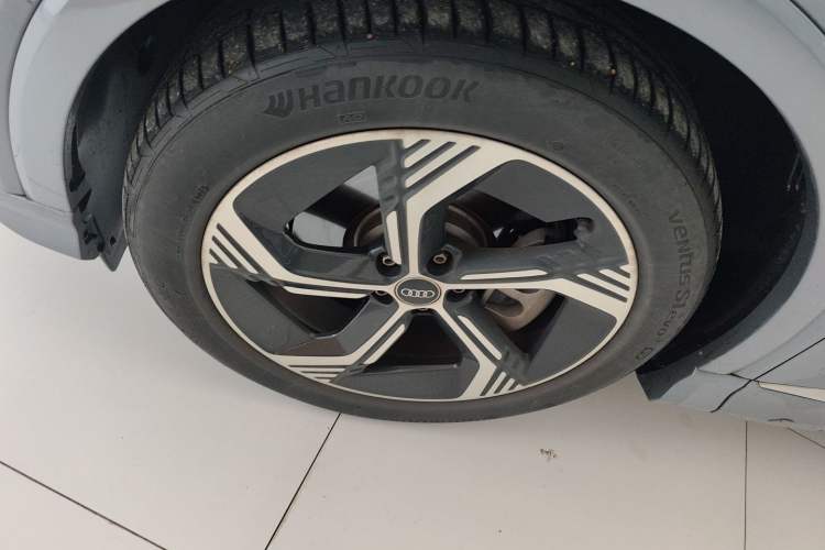 Used Audi Q4 e-tron 2024 40 e-tron Boundary Edition Exterior 4