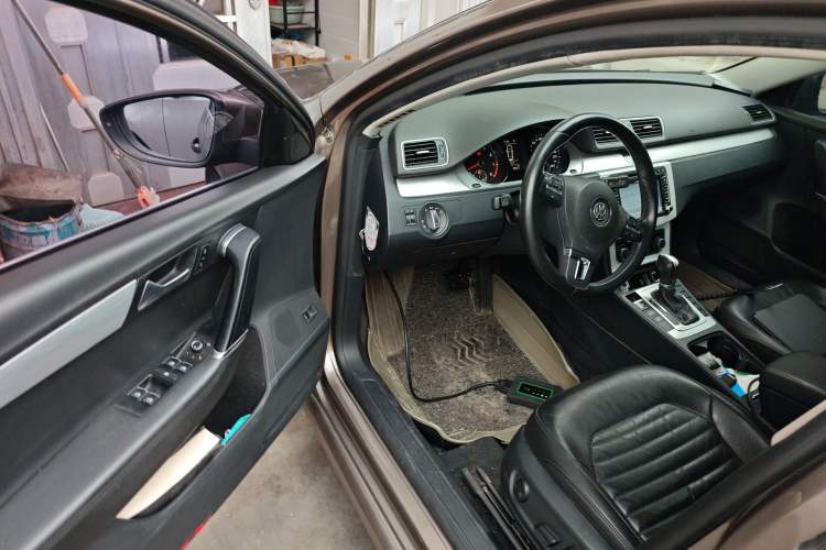 Used Volkswagen Magotan 2013 1.8TSI Premier Model Driver Seat