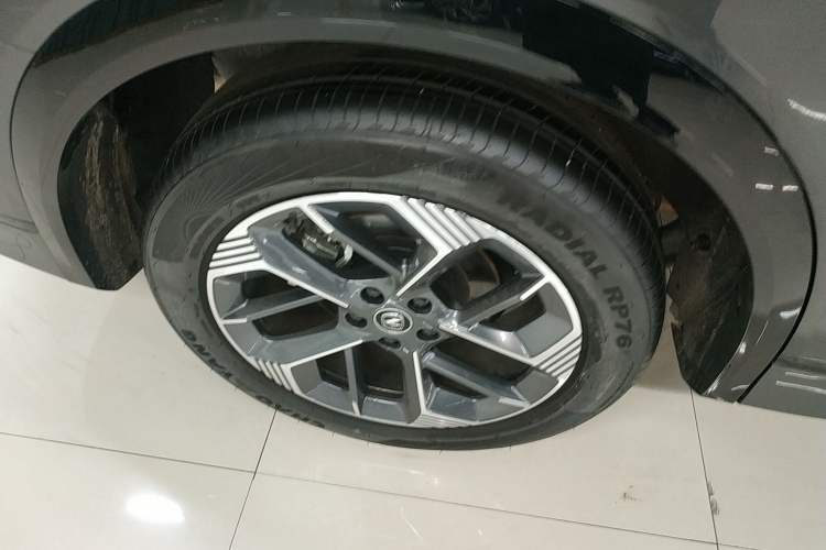 Used Changan CS75 PLUS 2025 4th Generation 1.5T New Blue Whale Smart Flagship Version
