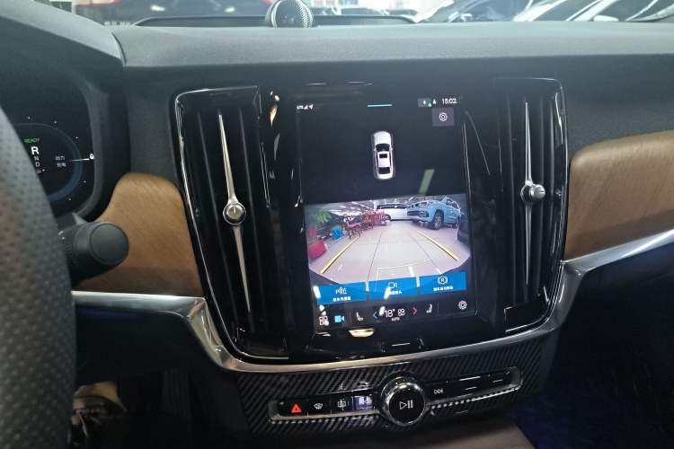 Used Volvo S90 New Energy 2023 T8 Plug-in Hybrid All-Wheel Drive Long-Range Zhiyi Luxury Edition
