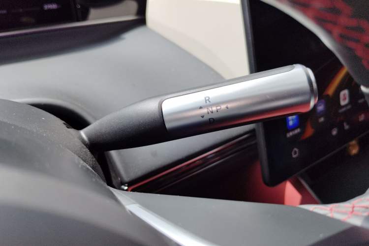 Used Hima Luxeed S7 2024 Max RS Four-Wheel-Drive Performance Edition Gear Lever