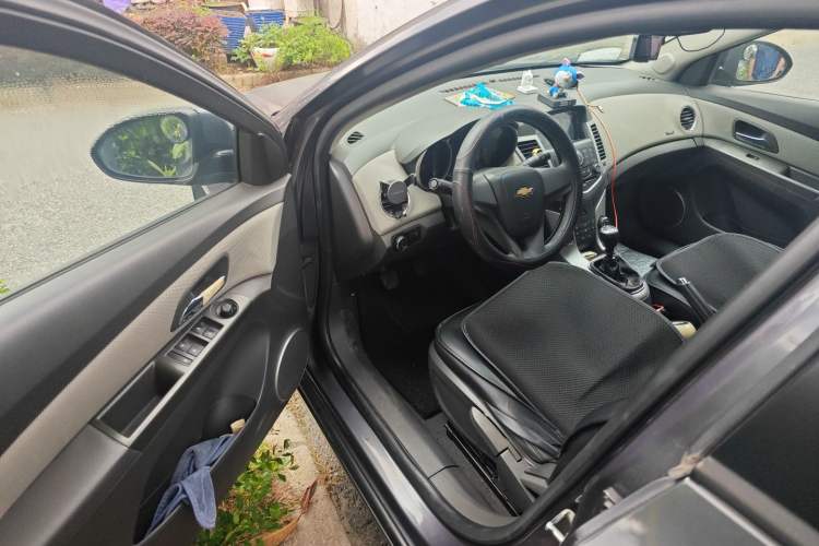 Used Chevrolet Cruze 2012 1.6L SE MT