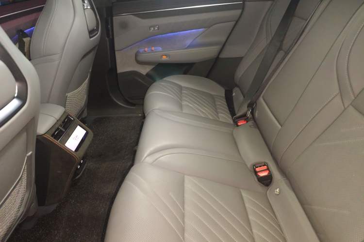 Used Zeekr 001 2025 ME Version 100 kWh All-Wheel Drive
