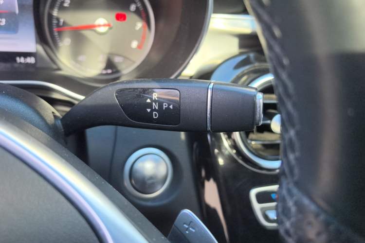 Used Mercedes-Benz C-Class 2017 Restyled C 200 Sport Edition Gear Lever