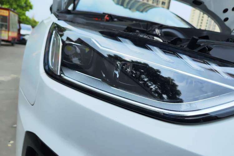 Used Audi A4L 2024 40 TFSI Luxury Dynamic Edition Right Front Headlight