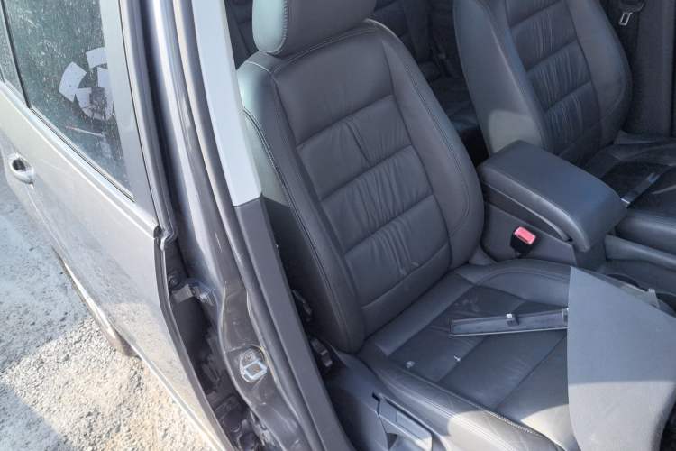 Used Volkswagen Touran 2015 1.4T DSG Comfort Edition 5 Seats