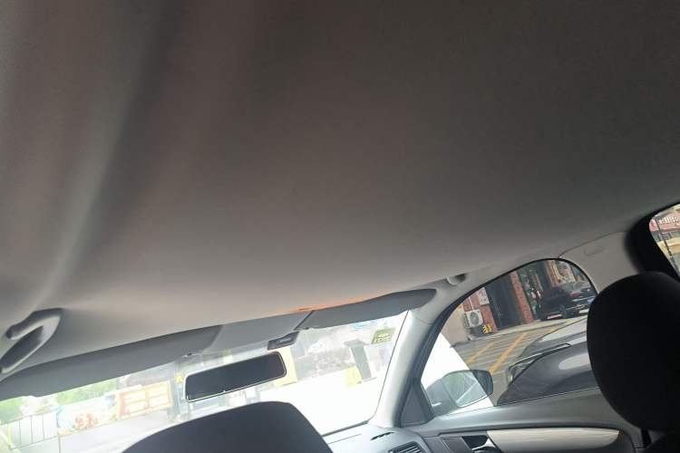 Used Volkswagen Lavida 2013 Revised Classic 1.6L Automatic Fashion Edition