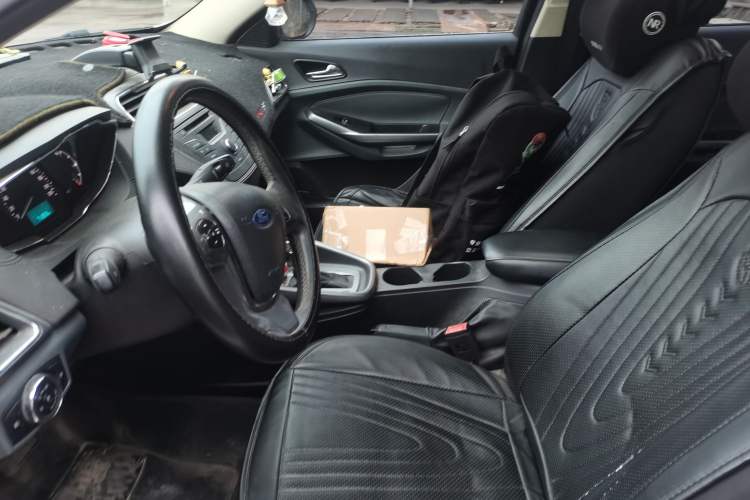 Used Ford Escort 2015 1.5L Automatic Fashion Model