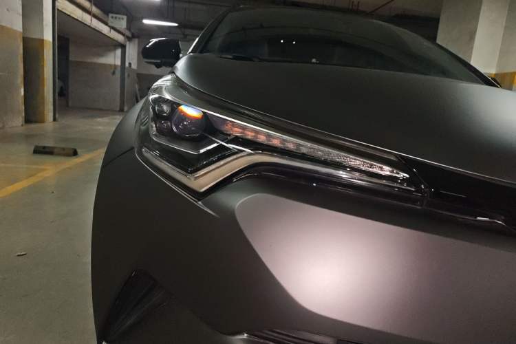 Used Toyota IZOA 2020 2.0L Yichi Version
